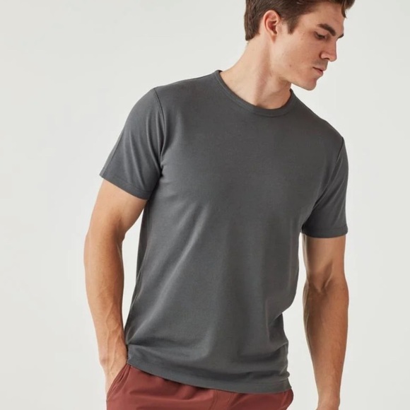 NWOT olivers apparel district tee carbon gray - Picture 2 of 4